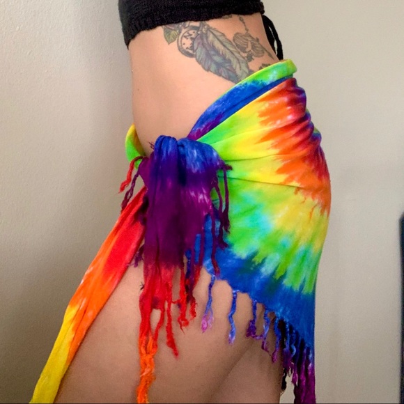 Versatile Tie dye fringe bandana 🌈 - Picture 1 of 6